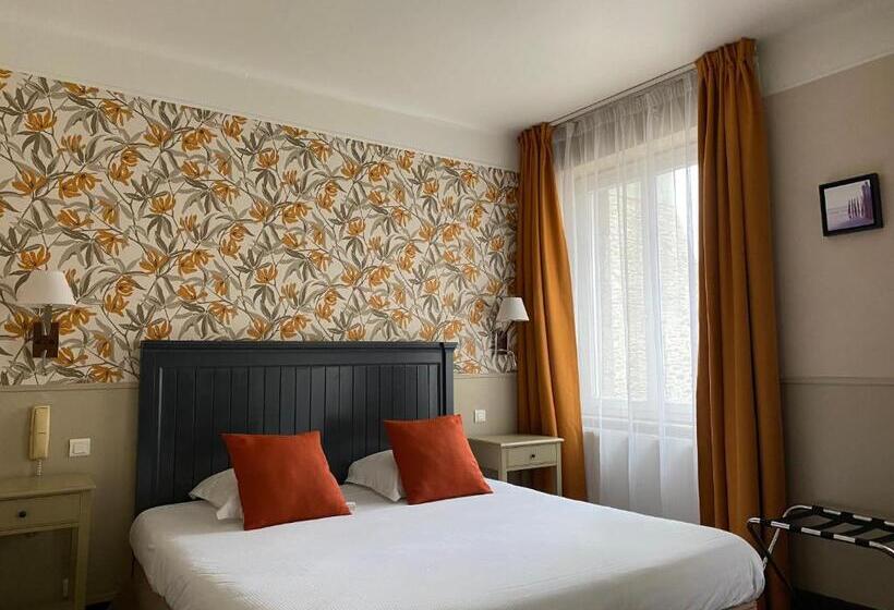 Отель Ajoncs D Or