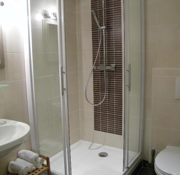 Отель Ajoncs D Or