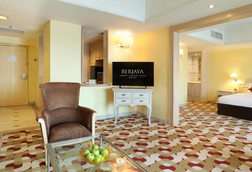 Fotos del hotel Berjaya Waterfront Hotel:  48