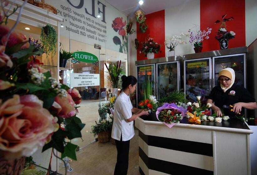 Fotos del hotel Berjaya Waterfront Hotel:  53