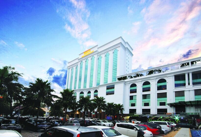 Berjaya Waterfront Hotel