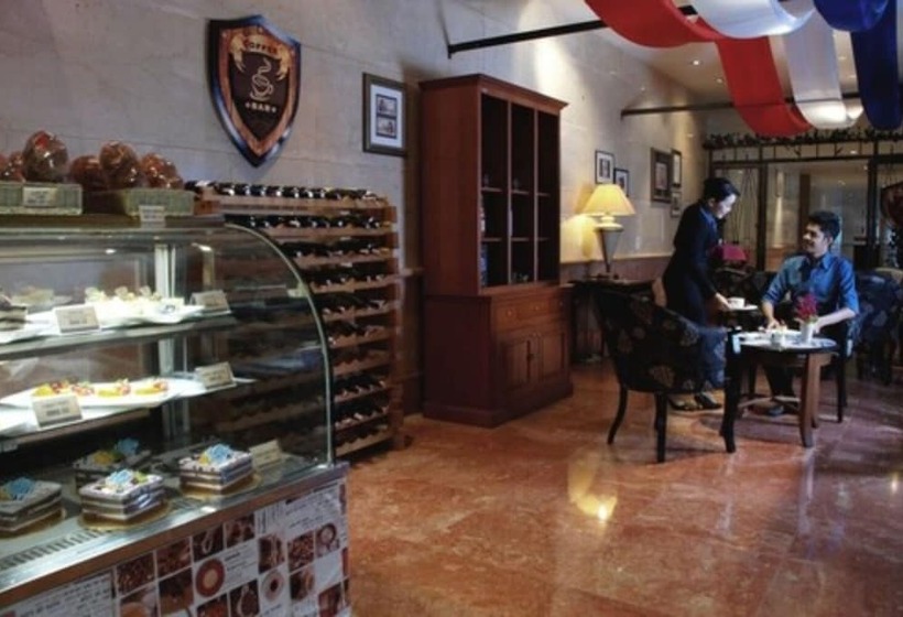 Fotos del hotel Berjaya Waterfront Hotel:  54