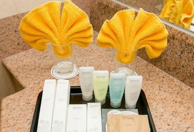 Fotos del hotel Berjaya Waterfront Hotel:  57