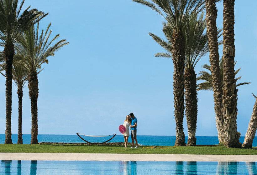هتل Constantinou Bros Pioneer Beach