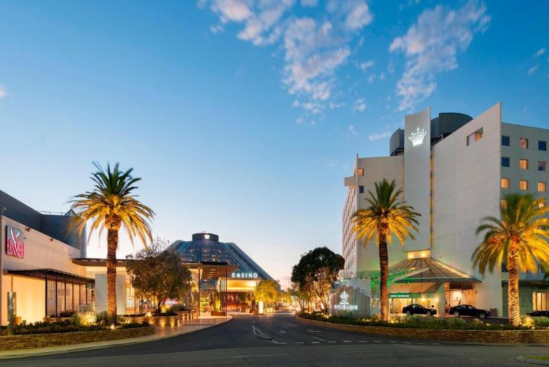 هتل Crown Promenade Perth