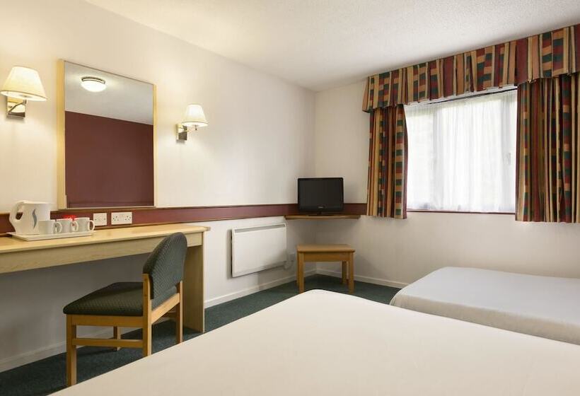 هتل Days Inn By Wyndham Bradford M62