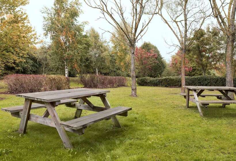 هتل Days Inn By Wyndham Donington