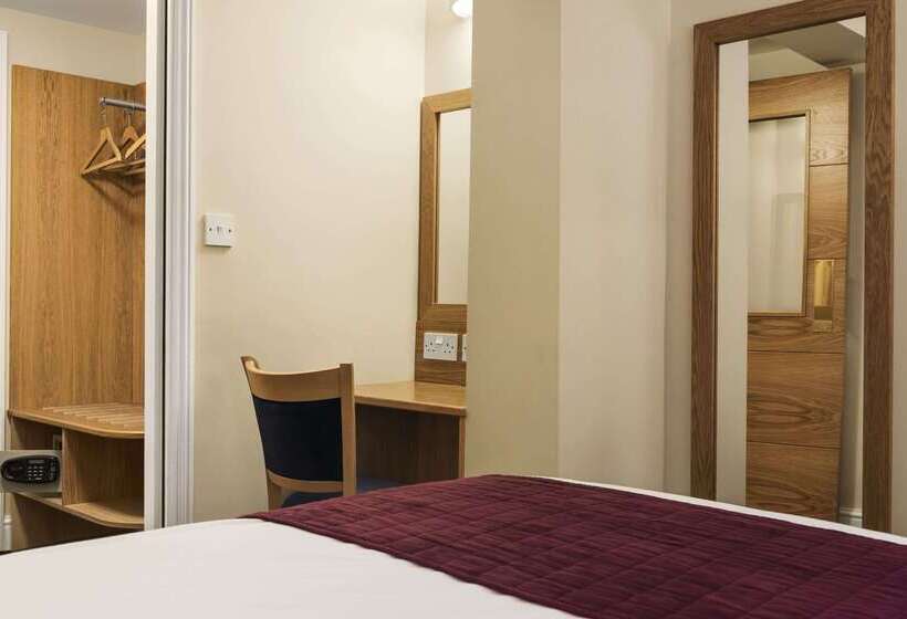 هتل Days Inn Hyde Park