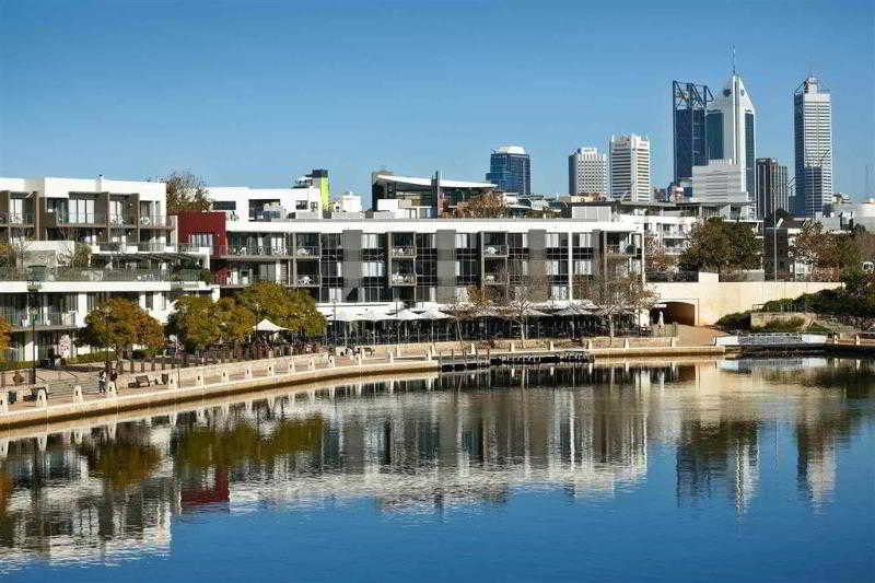 هتل East Perth Suites