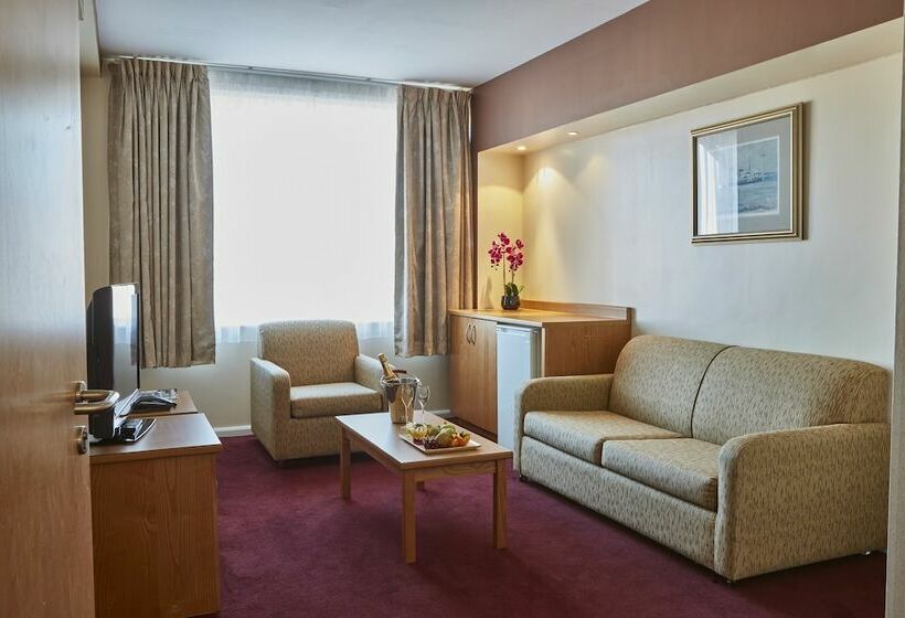 Fotos del hotel Future Inn Cardiff Bay:  19 Fotos del hotel Future Inn Cardiff Bay:  19