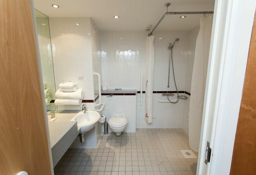 Fotos del hotel Future Inn Cardiff Bay:  53 Fotos del hotel Future Inn Cardiff Bay:  53