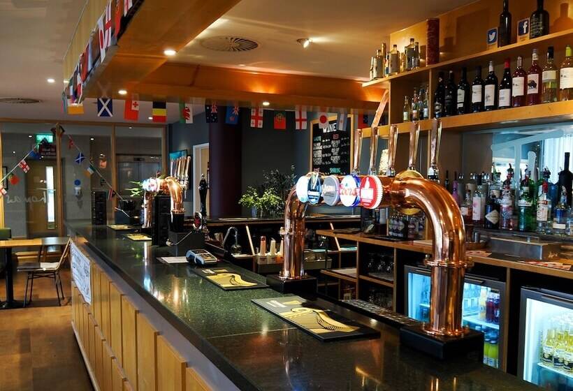 Fotos del hotel Future Inn Cardiff Bay:  5 Fotos del hotel Future Inn Cardiff Bay:  5