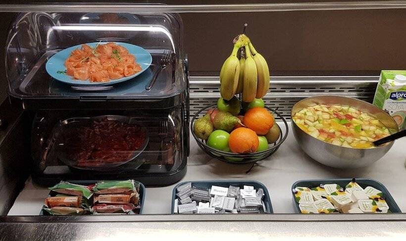 Fotos del hotel Future Inn Cardiff Bay:  32 Fotos del hotel Future Inn Cardiff Bay:  32