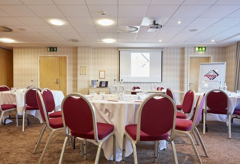 Fotos del hotel Future Inn Cardiff Bay:  58 Fotos del hotel Future Inn Cardiff Bay:  58