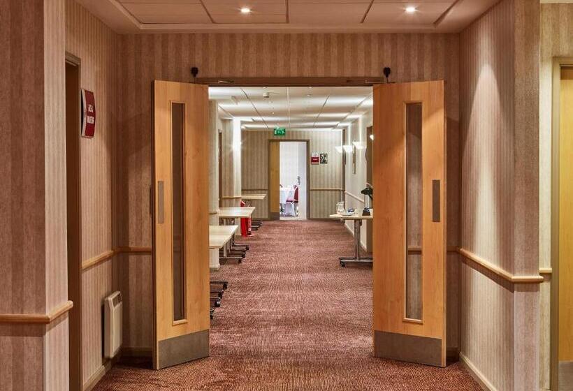 Fotos del hotel Future Inn Cardiff Bay:  16 Fotos del hotel Future Inn Cardiff Bay:  16