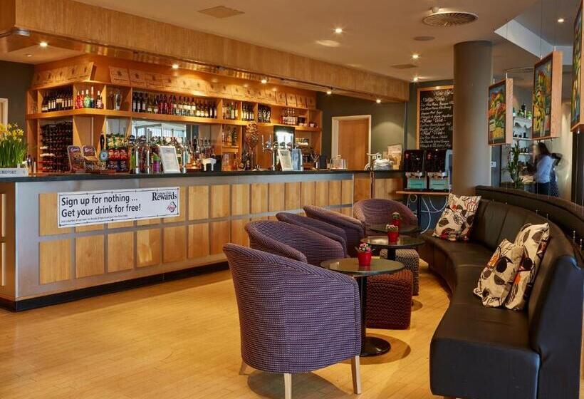 Fotos del hotel Future Inn Cardiff Bay:  75 Fotos del hotel Future Inn Cardiff Bay:  75