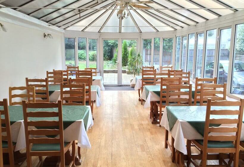 هتل Gainsborough Lodge