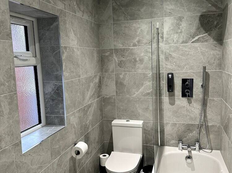 هتل Gainsborough Lodge