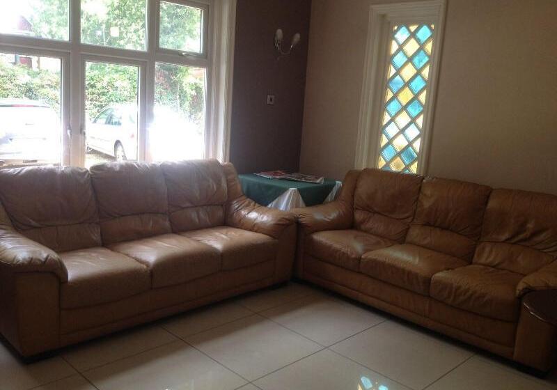 هتل Gainsborough Lodge