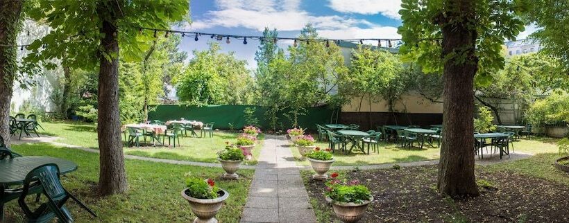 Fotos del hotel Garten- Und Kunsthotel Gabriel City:  2