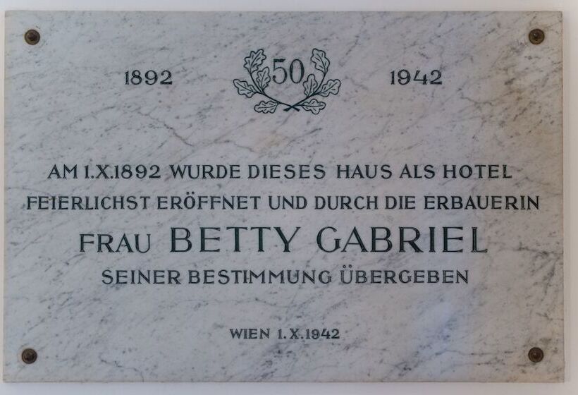 Fotos del hotel Garten- Und Kunsthotel Gabriel City:  3