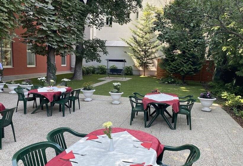 Fotos del hotel Garten- Und Kunsthotel Gabriel City:  5