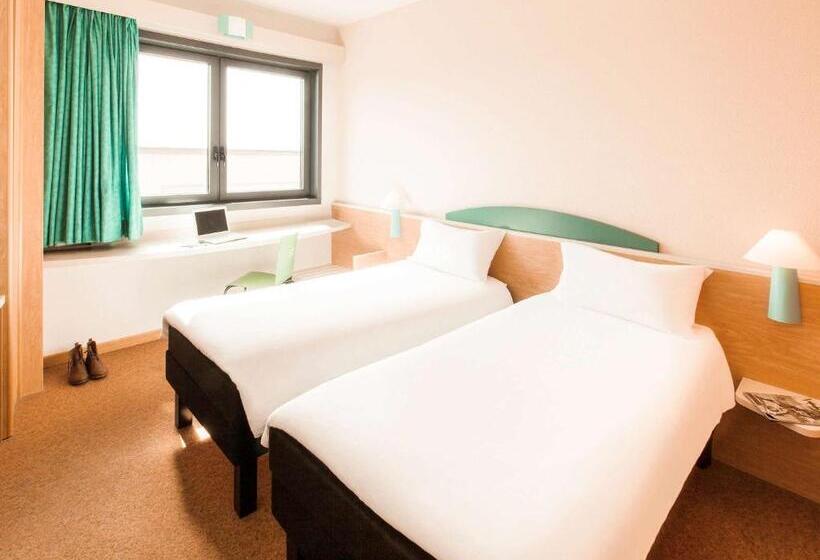 Fotos del hotel Ibis Roma Fiera:  8