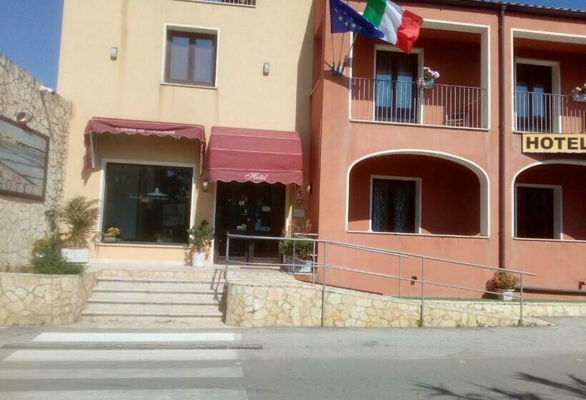هتل Isola Di Mozia