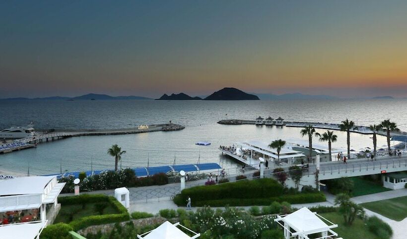 هتل La Blanche Resort & Spa