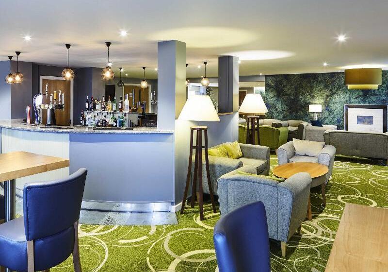 Отель Mercure Newbury West Grange
