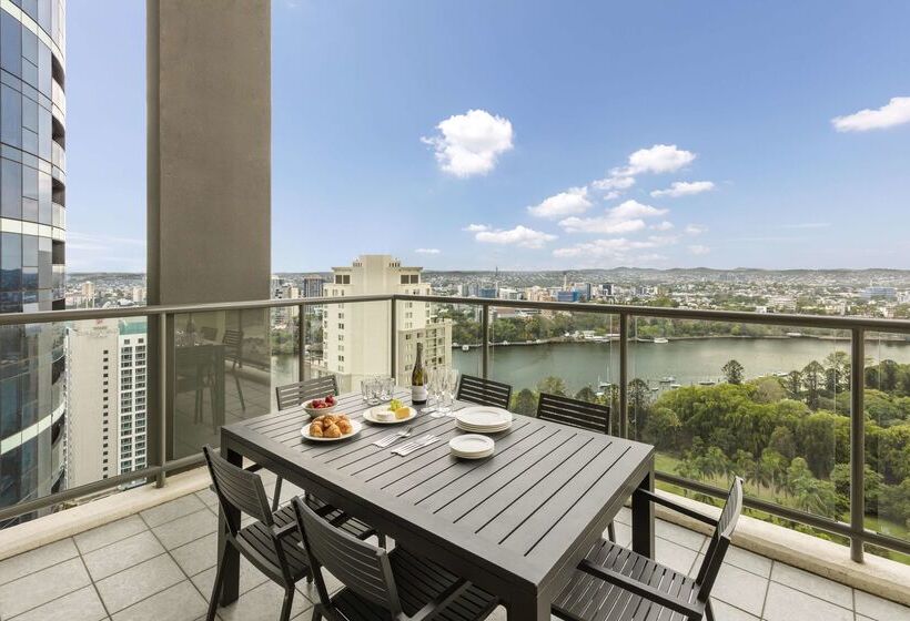 هتل Oaks Brisbane On Margaret Suites