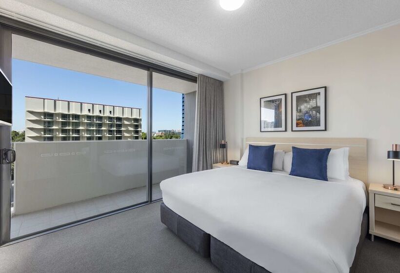 هتل Oaks Brisbane On Margaret Suites