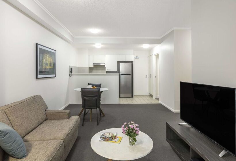 هتل Oaks Brisbane On Margaret Suites