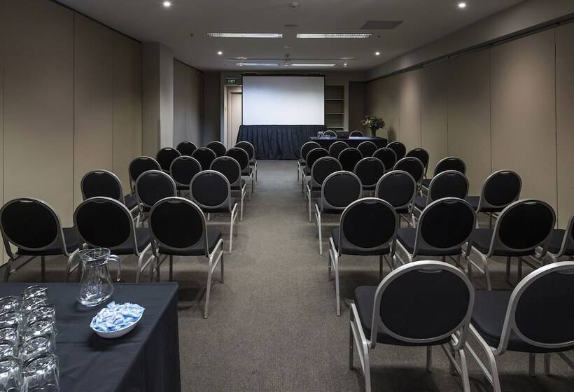 בית מלון כפרי Oaks Melbourne On Market