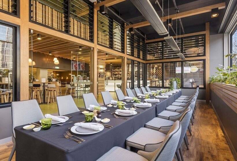 בית מלון כפרי Oaks Melbourne On Market