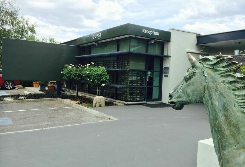 בית מלון כפרי Quest Flemington