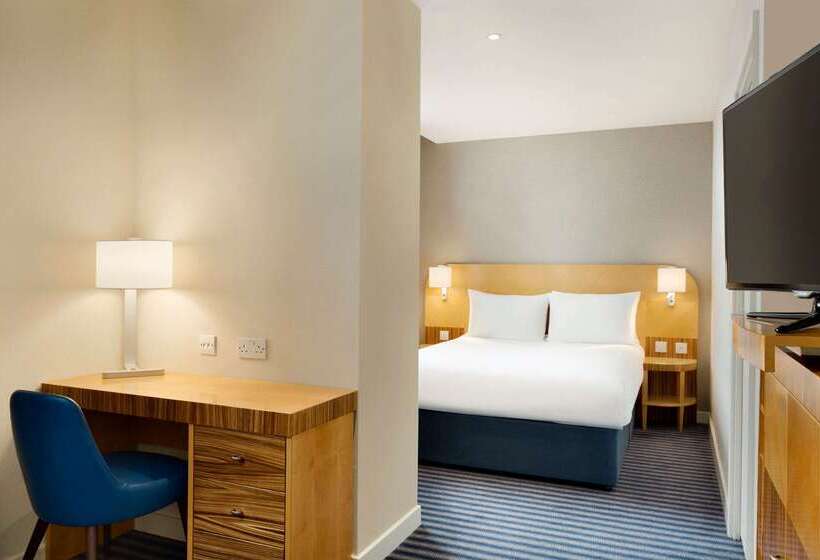 هتل Ramada  And Suites By Wyndham Coventry