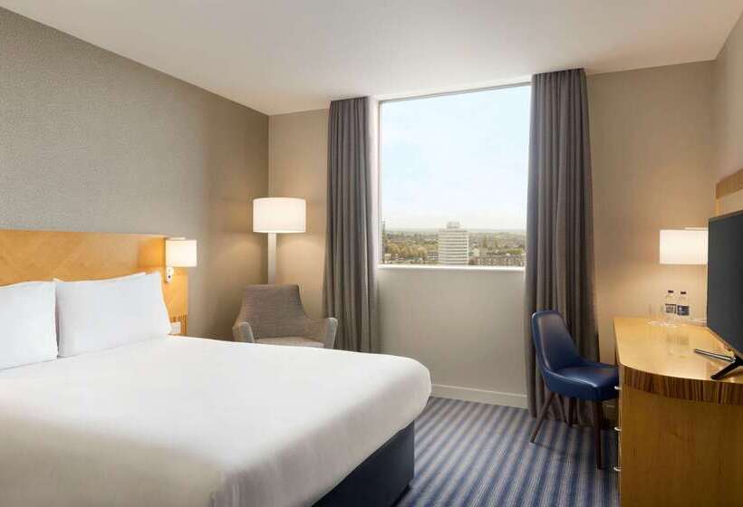Ramada Hotel & Suites By Wyndham Coventry
