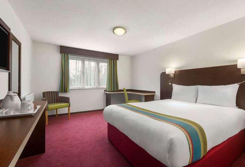 בית מלון כפרי Ramada London South Mimms