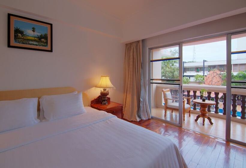 هتل Somadevi Angkor Resort & Spa