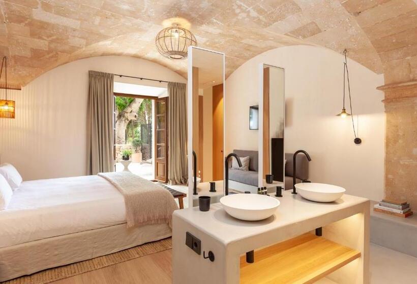 هتل Son Julia Country House & Spa