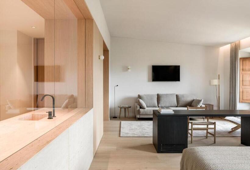 هتل Son Julia Country House & Spa