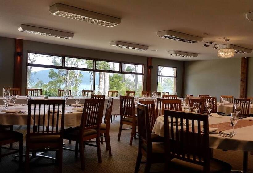 בית מלון כפרי Stewarts Bay Lodge