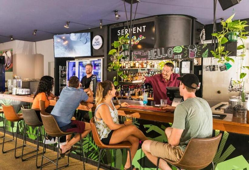 هتل Summer House Cairns