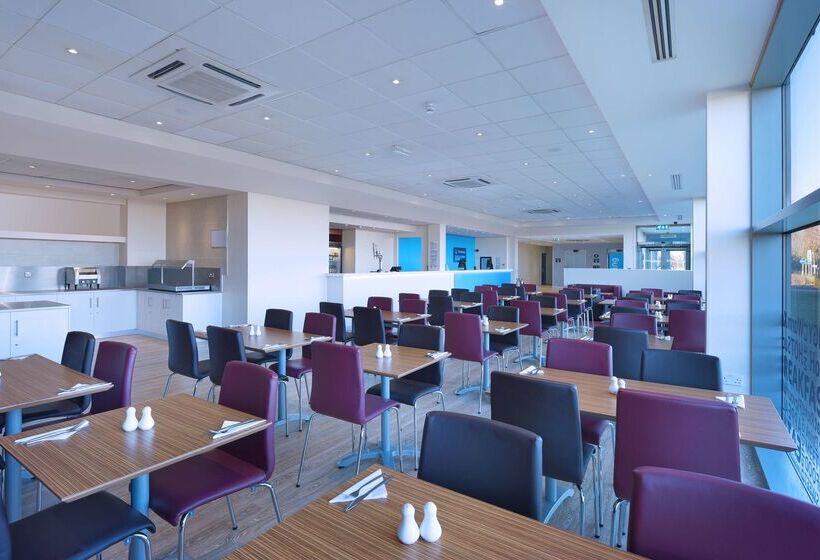 ホテル Travelodge Liverpool John Lennon Airport
