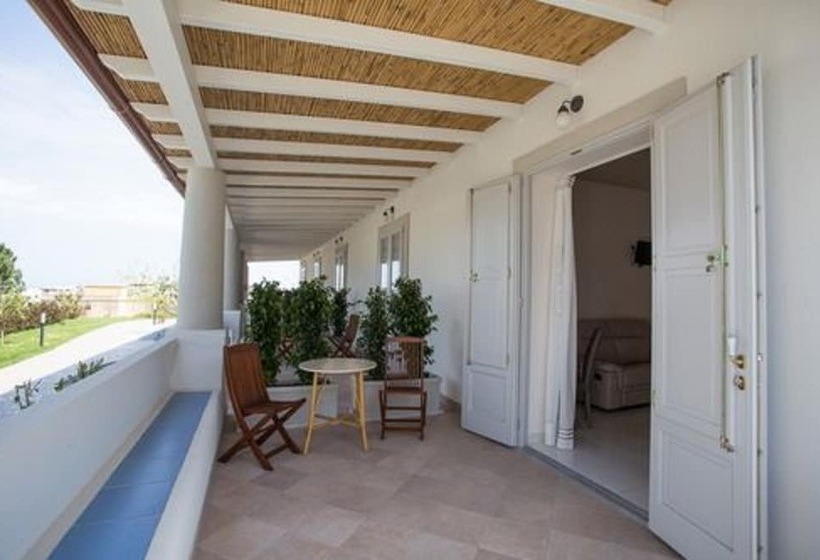 هتل Tritone Lipari