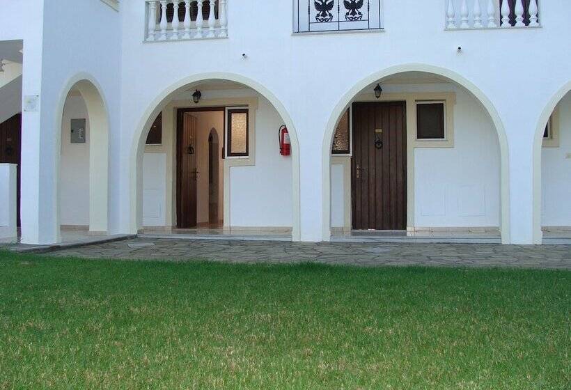 هتل Villa Christina
