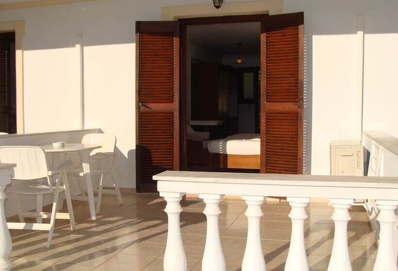 هتل Villa Christina