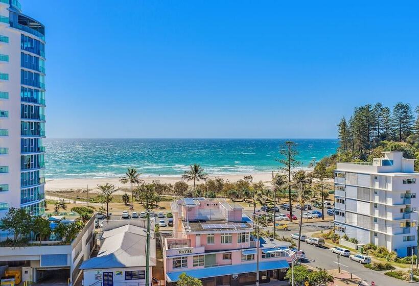 منتجع Mantra Twin Towns