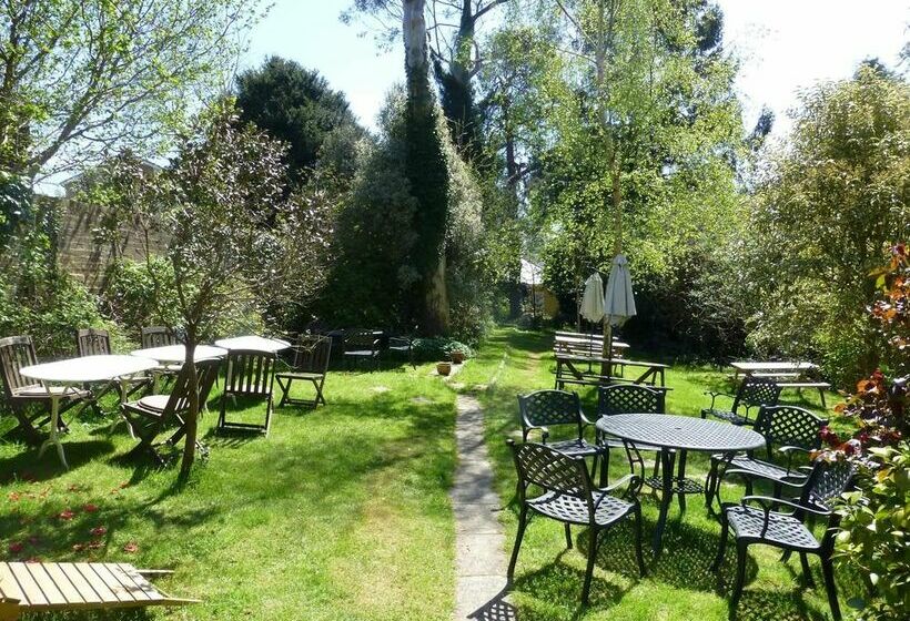 Отель Tunbridge Wells Retreat